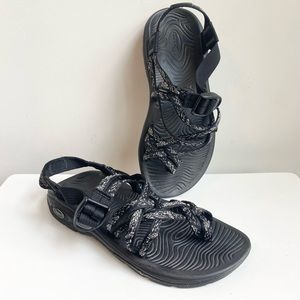 Chaco Zvolv X2 sandal black size 7